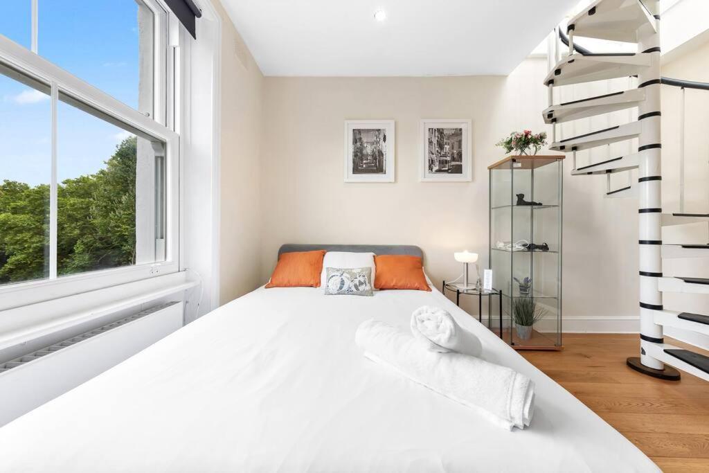 Spacious Sleep 11 With Terrace In Earls Court Ec99 London Bagian luar foto